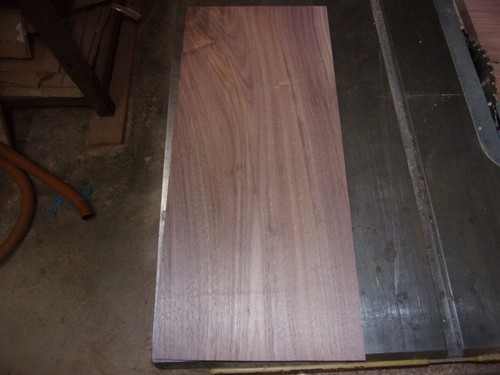Walnut board kiln dried - 1,